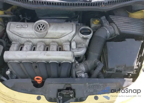 2009 Volkswagen New Beetle 2.5L из США, поврежденный, VIN 3VWRW31C89M511771